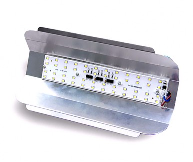 Фото1 SLS.0 - матричный LED прожектор, облегчённый корпус, SLIM "LINE" SMD (матрица с IC драйвером), 50W
